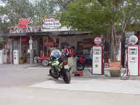 Hackberry_General_Store.jpg (77416 bytes)